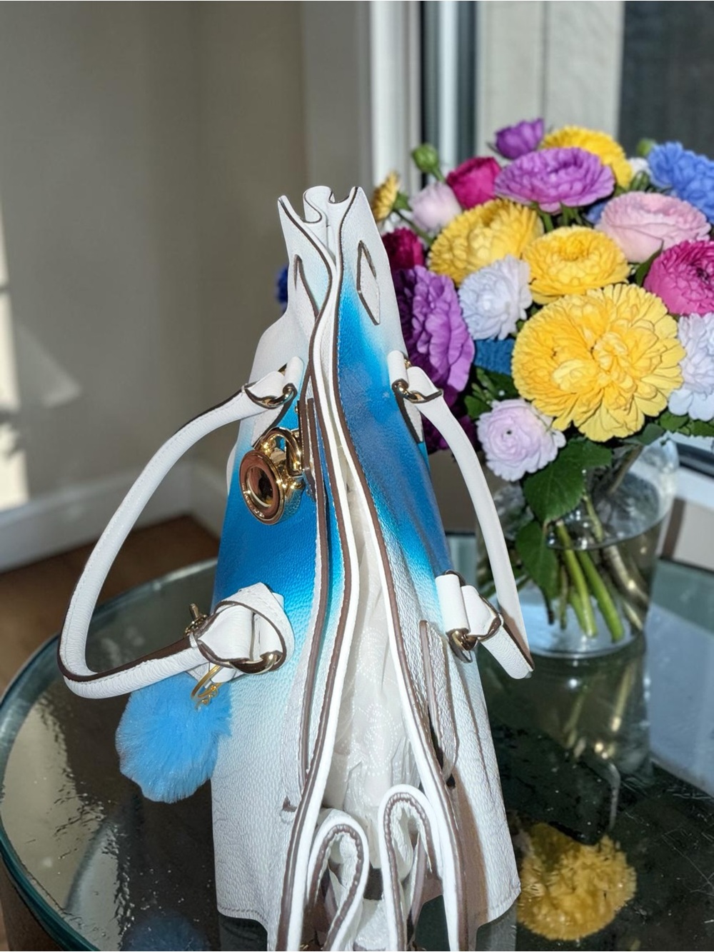 Michael Kors White and Blue Ombre Leather Tote with dustbag and Pom Pom NWOT - Picture 9 of 15